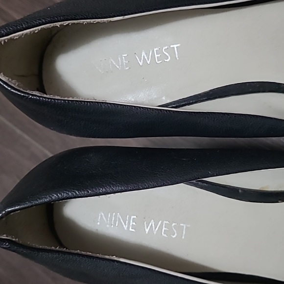 Nine West black leather pumps 3.5" heel height size 7 - Picture 4 of 4
